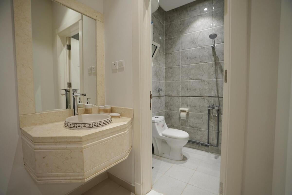 Apartment With Private Entrance - 8a Riyadh