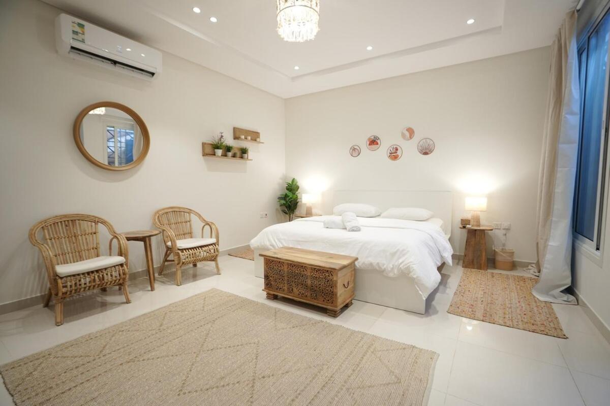Apartment With Private Entrance - 8a